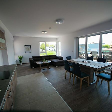 Zea Apartmanhaz Daire Balatonfenyves Dış mekan fotoğraf