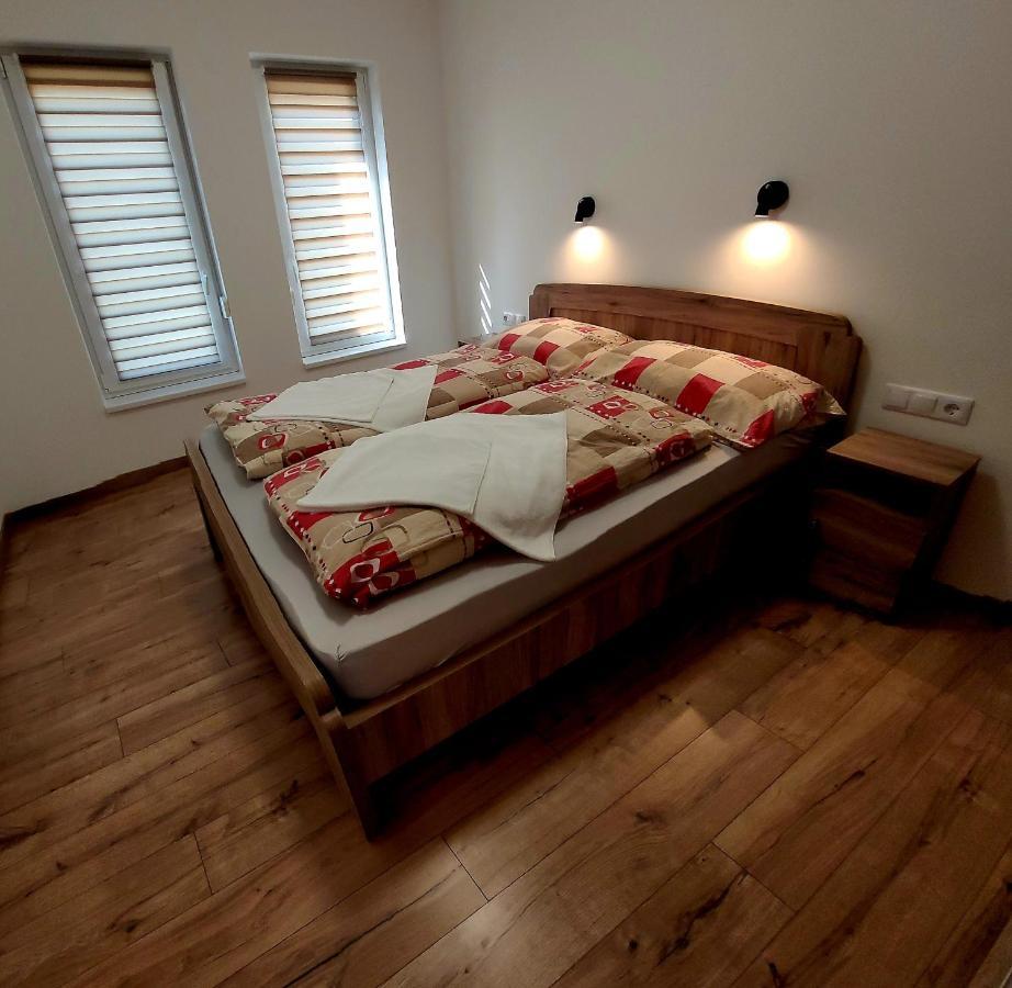 Zea Apartmanhaz Daire Balatonfenyves Dış mekan fotoğraf