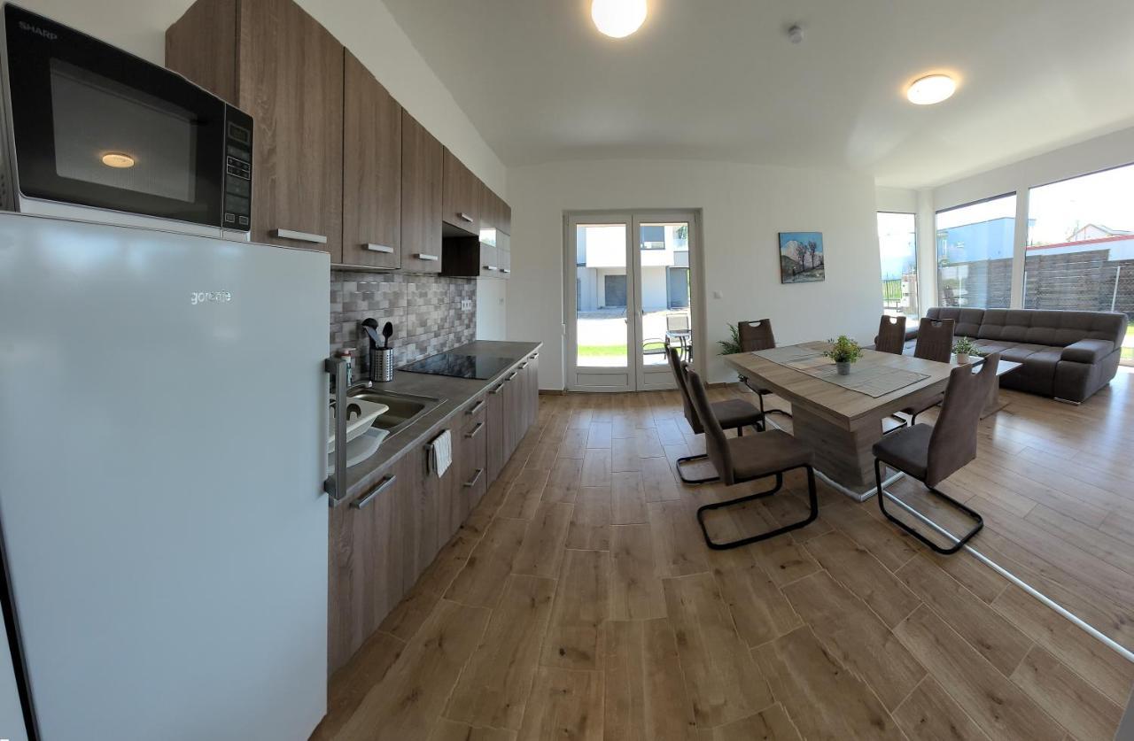 Zea Apartmanhaz Daire Balatonfenyves Dış mekan fotoğraf