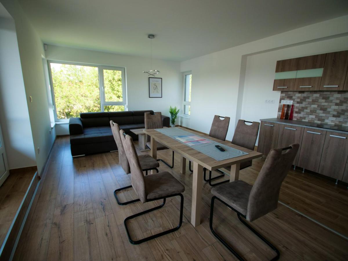 Zea Apartmanhaz Daire Balatonfenyves Dış mekan fotoğraf