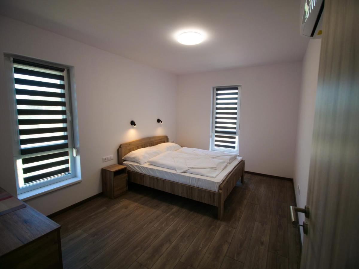 Zea Apartmanhaz Daire Balatonfenyves Dış mekan fotoğraf
