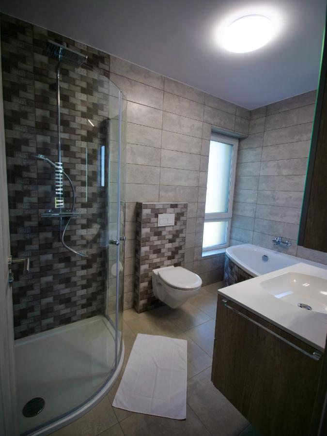 Zea Apartmanhaz Daire Balatonfenyves Dış mekan fotoğraf