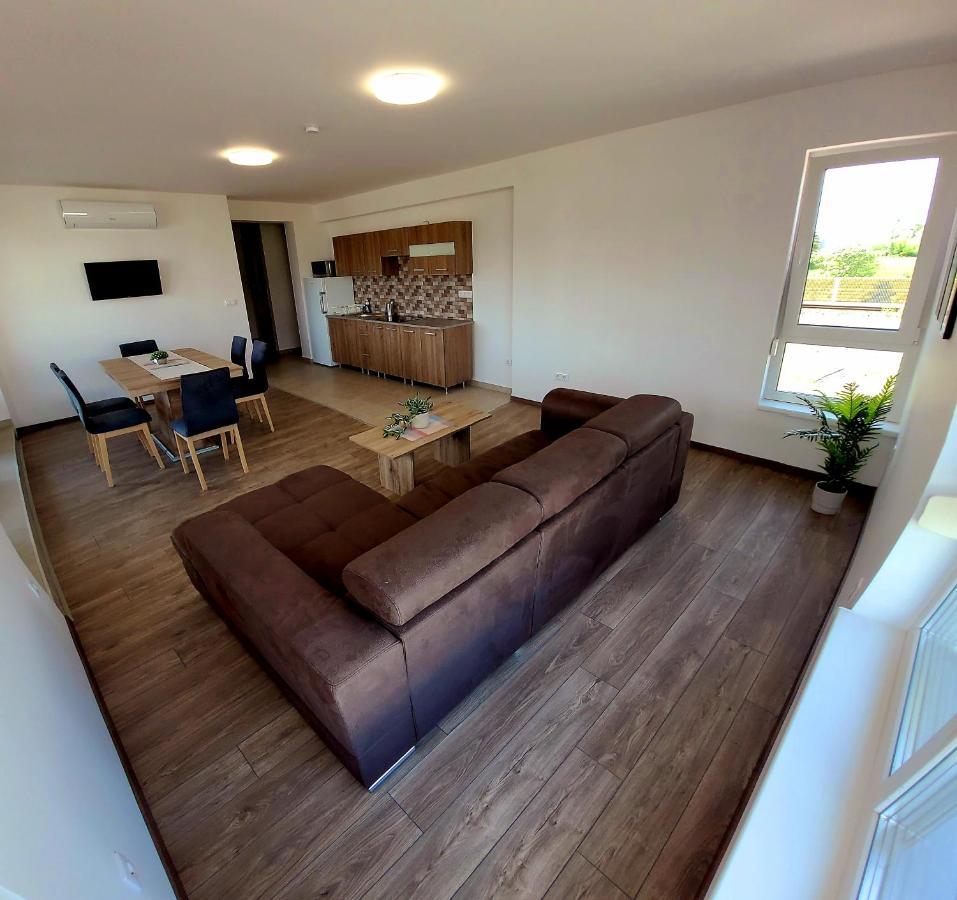 Zea Apartmanhaz Daire Balatonfenyves Dış mekan fotoğraf