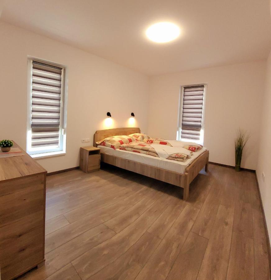 Zea Apartmanhaz Daire Balatonfenyves Dış mekan fotoğraf